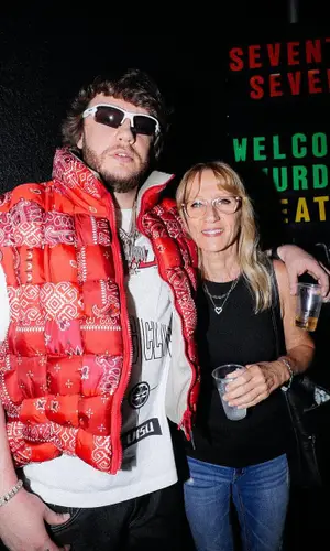 Murda Beatz’s Outfit in Kapital Jacket, Evisu T-Shirt & Oakley Eyewear (2023)