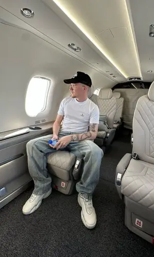Justin wearing Peso jeans