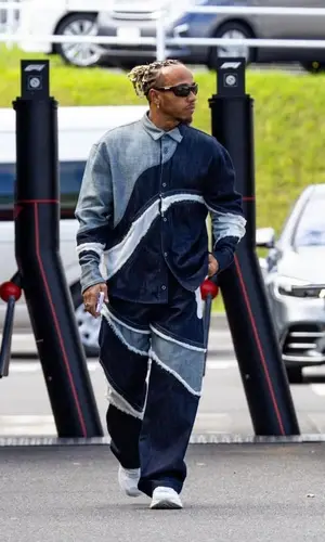 Lewis Hamilton’s Outfit in Kusikohc Shirt & Lexxola Eyewear (2023)