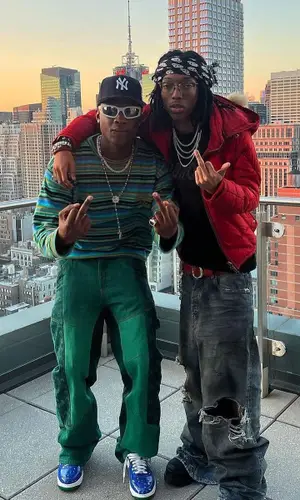 Bloody Dior’s Outfit in Dior Sweater, Alyx Eyewear & New Era Cap (2023)