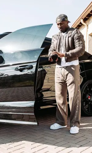 Deebo Samuel’s Outfit in Rick Owens Jacket & Maison Mihara Yasuhiro Sneakers (2023)