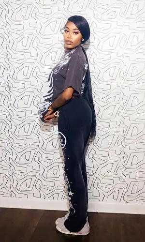 Asian Doll wearing Jordan sneakers