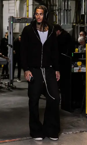 Jordan Clarkson’s Outfit in Rick Owens Hoodie & Apple (2023)