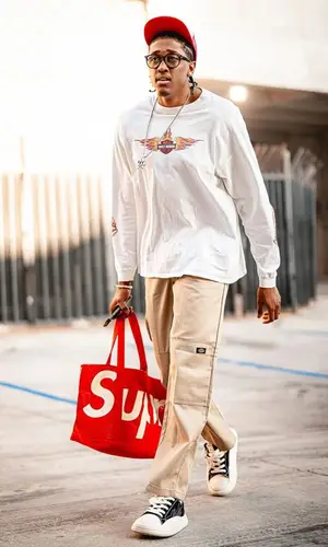 Jalen Williams wearing Vintage t-shirt