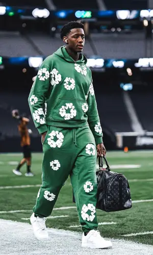 Sauce Gardner wearing Nike sneakers