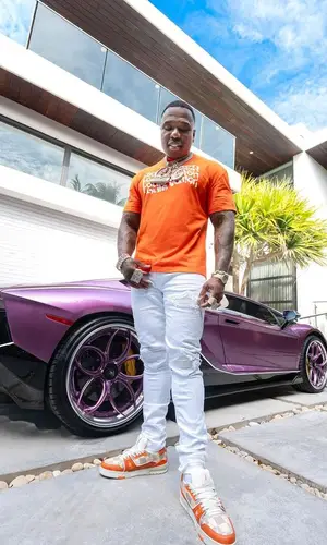 BandMan Kevo’s Outfit in Louis Vuitton T-Shirt & Amiri Jeans (2023)
