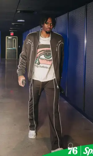 Tyrese Maxey’s Outfit in Amiri Jacket, Gallery Dept. T-Shirt & New Balance Sneakers (2023)