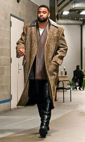 Jamal Adams’ Outfit in Bottega Veneta Jacket & CamperLab Boots (2023)