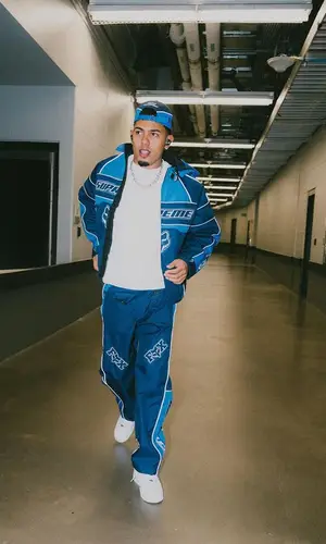 Myke Towers’ Outfit in Nike Sneakers & Supreme Cap (2023)