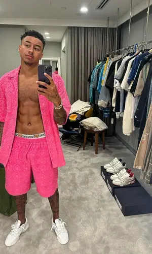 Jesse Lingard’s Outfit in Marine Serre Shirt, Nike Sneakers & Moschino Underwear (2023)