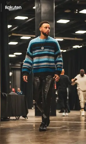 Stephen Curry’s Outfit in Frame Pants & Celine Sneakers (2023)
