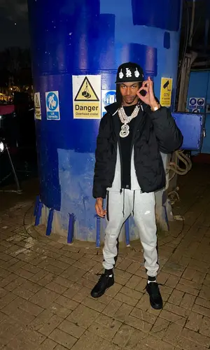 DigDat’s Outfit in Louis Vuitton Jacket & Nike Hoodie (2023)