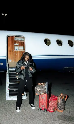 Polo G wearing Goyard bag