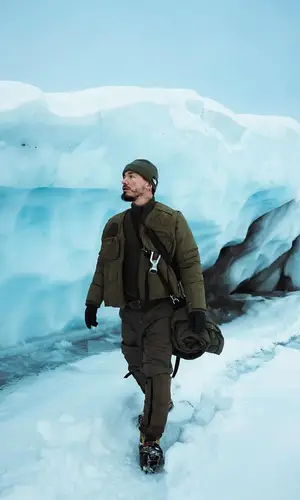 J Balvin’s Outfit in Pharrell Williams Jacket, The North Face Hat & Moncler (2024)