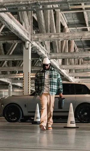Davante Adams wearing Nike sneakers