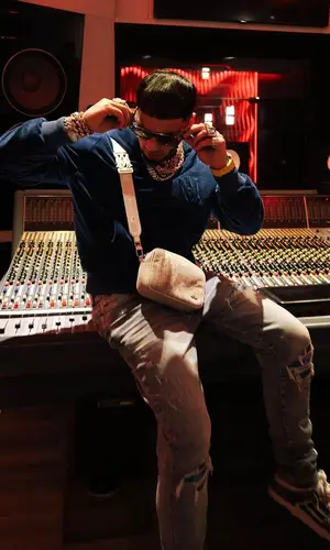 Anuel AA’s Outfit in Amiri Bag & Dita Eyewear (2024)