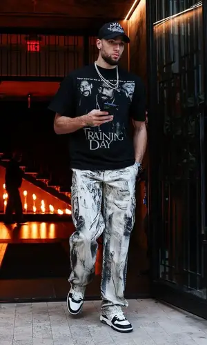 Zach LaVine wearing Vintage t-shirt