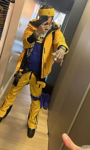 Rondodasosa’s Outfit in Moncler Jacket & Nike Sneakers (2024)