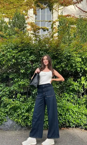 Alycia Debnam-Carey wearing Dior jeans