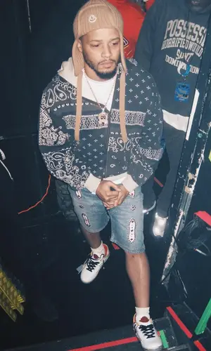 Veeze wearing Moncler hat