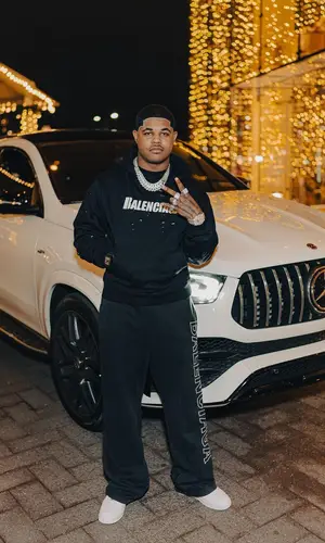 D Sturdy’s Outfit in Balenciaga Hoodie & Nike Sneakers (2023)