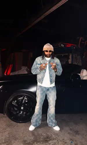 Money Man’s Outfit in Nike Sneakers, Cartier Eyewear & Louis Vuitton Hat (2024)