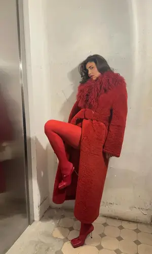 Kylie Jenner’s Outfit in Jacquemus Jacket (2024)