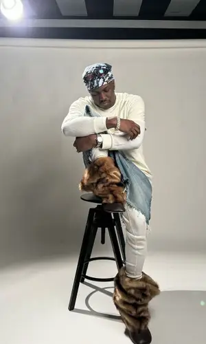 Lil Yachty wearing Oakley eyewear