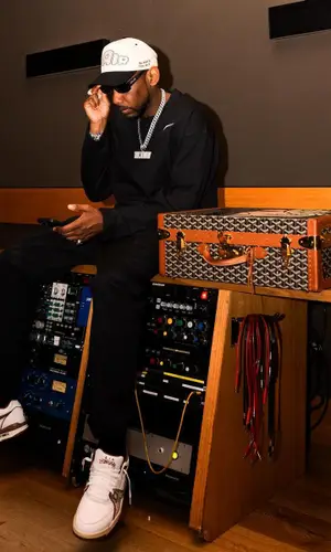 Fabolous wearing Nike jersey