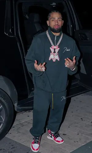 Bryant Mayers’ Outfit in Rhude Sweatshirt, Nike Sneakers & Trophy Room (2024)