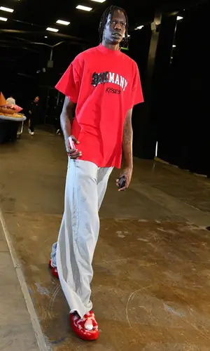 Bol Bol’s Outfit in Balenciaga T-Shirt, Vetements Pants & Bottega Veneta Sandals (2024)