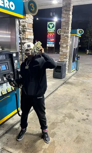 FTO Sett wearing Moncler hat