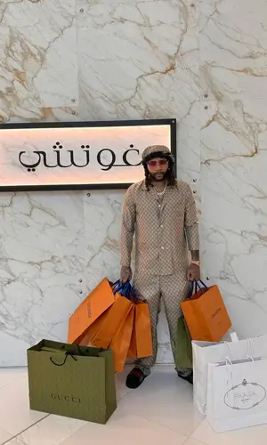Money Man’s Outfit in Gucci Scarf (2024)