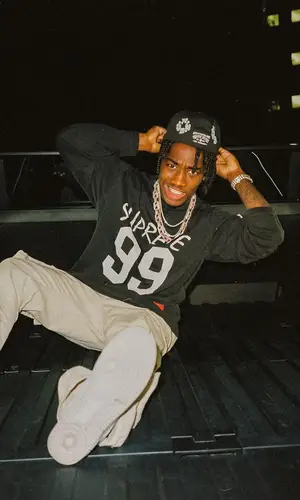 2Rare’s Outfit in Supreme Jersey, New Era Cap & Denim Tears (2024)