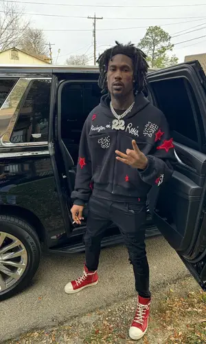 Hunxho’s Outfit in Polo Ralph Lauren T-Shirt, Amiri Jeans & Rick Owens Sneakers (2024)