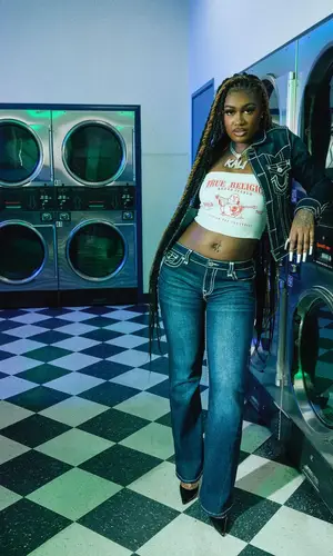 kaliii’s Outfit in True Religion Jacket & 2 Chainz Merch (2023)