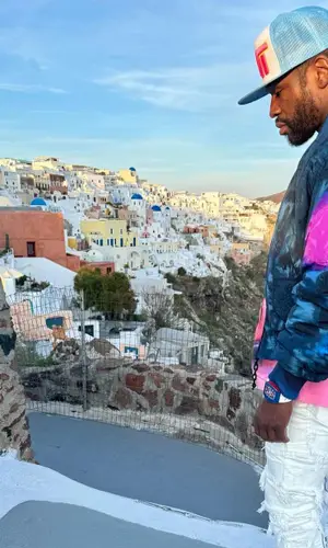 Floyd Mayweather’s Outfit in Louis Vuitton Jacket, Hellstar T-Shirt & Guapi Pants (2024)