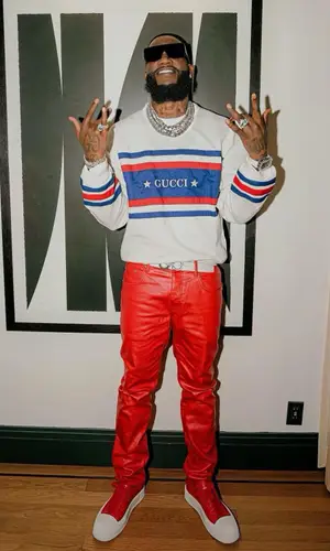 Gucci Mane’s Outfit in Gucci Sweatshirt, Ferragamo Belt & Rick Owens Eyewear (2024)