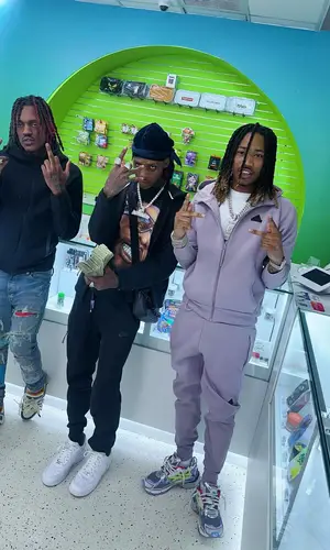 Famous Dex’s Outfit in Nike Hoodie (2024)