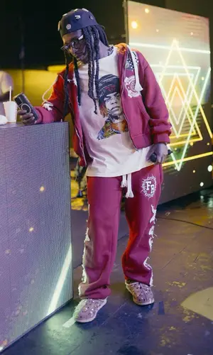 Jacquees wearing Ugg sandal
