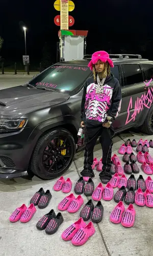 Lil Gnar’s Outfit in Gnarcotic Hoodie, Rick Owens Jeans & Xvi (2024)