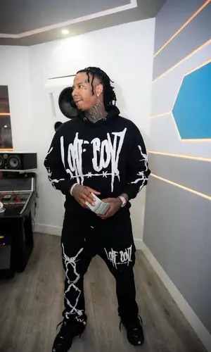 Moneybagg Yo wearing Lof Brand hoody