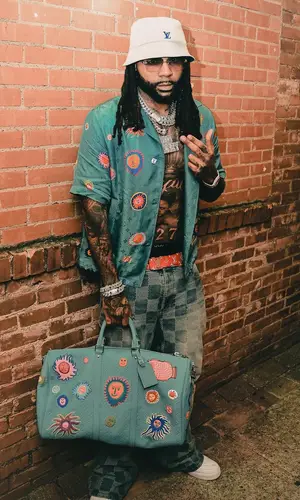 Money Man’s Outfit in Nike Sneakers, Louis Vuitton Hat & Polo Ralph Lauren Underwear (2024)