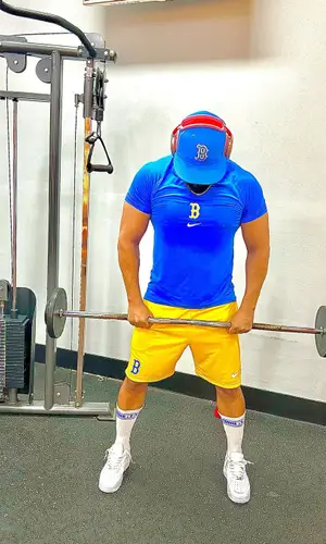 El Alfa El Jefe’s Outfit in Nike T-Shirt, Apple & Rhude Socks (2024)