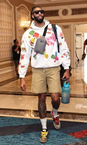 Anthony Davis’ Outfit in Marni Hoodie, Prada Bag & Tom Ford Eyewear (2024)