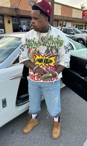 Finesse2tymes’ Outfit in Timberland Boots, Supreme Socks & Hanes (2024)