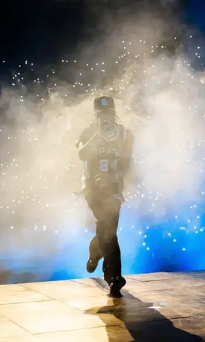 Metro Boomin’s Outfit in Nike Jersey, Jordan Sneakers & New Era Cap (2024)
