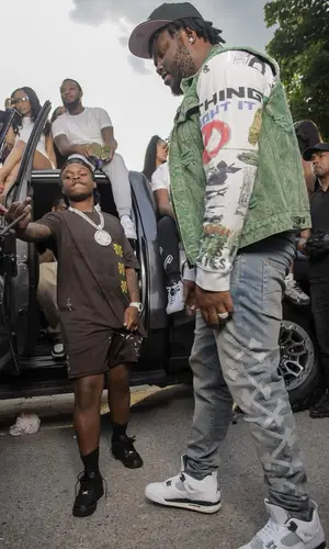 42 Dugg’s Outfit in Nike Sneakers, Travis Scott Merch Hat & Mitchell & Ness (2024)