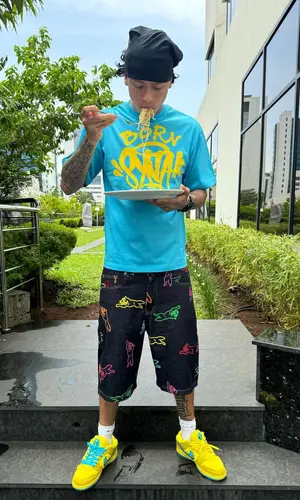 Central Cee wearing Nike other