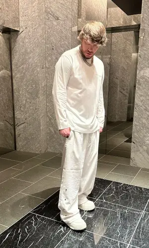 Murda Beatz’s Outfit in Adidas Top, Louis Vuitton Sneakers & Y-3 (2024)